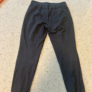 Lululemon gray sweatpants size 6